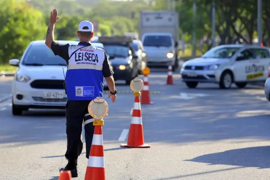 Lei Seca completa 17 anos com mais de 3,2 milhões de infrações: balanço mostra avanços e desafios no combate à mistura álcool e direção