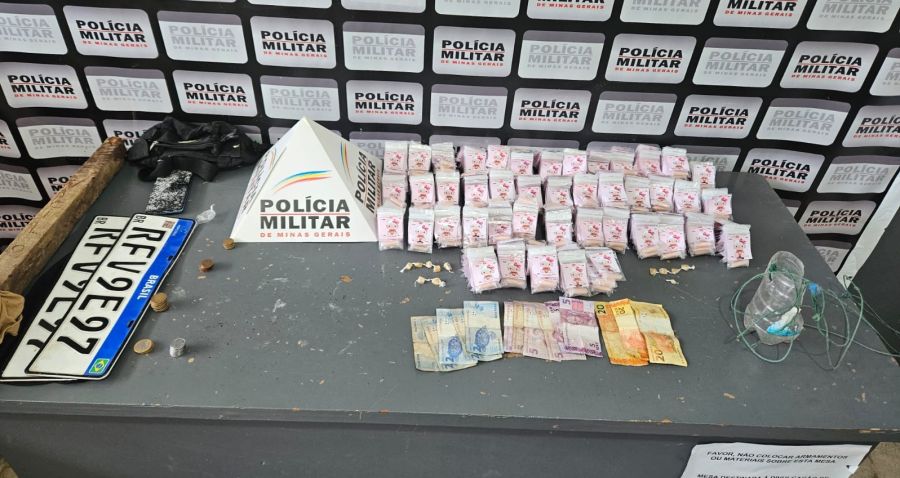 Polícia Militar cumpre mandado e prende dois suspeitos por tráfico de drogas em São João Nepomuceno