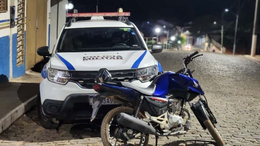 Polícia Militar recupera motocicleta roubada em São João Nepomuceno e localizada em matagal na zona rural de Argirita