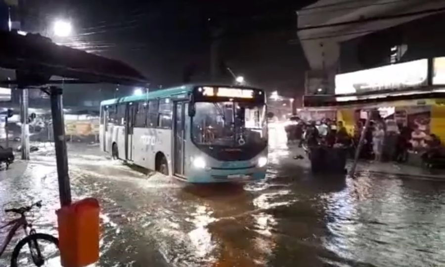 Temporal histórico provoca emergência em Juiz de Fora e espalha transtornos por cidades da Zona da Mata e Região Serrana